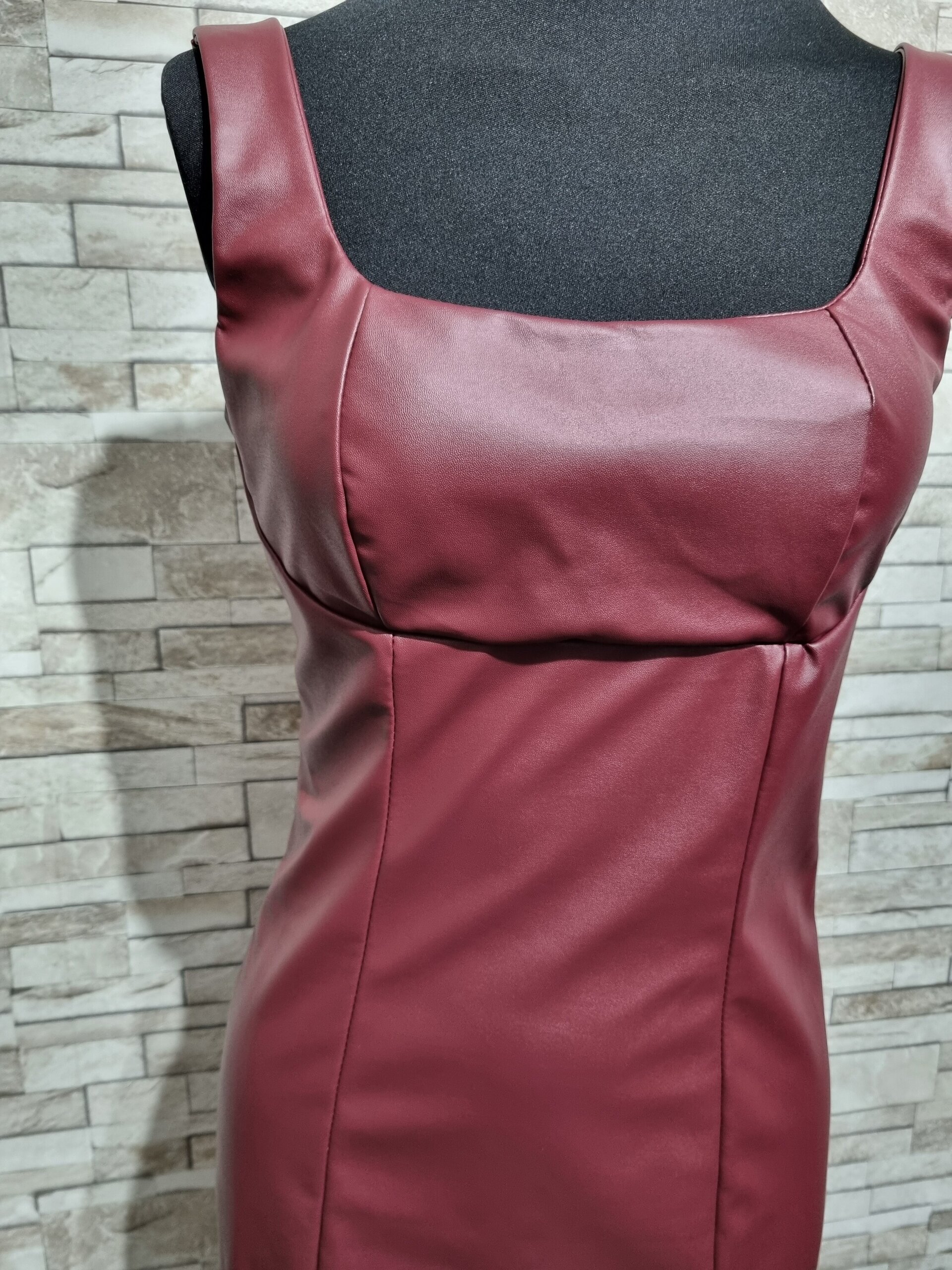 Vestido polipiel burdeos - 5