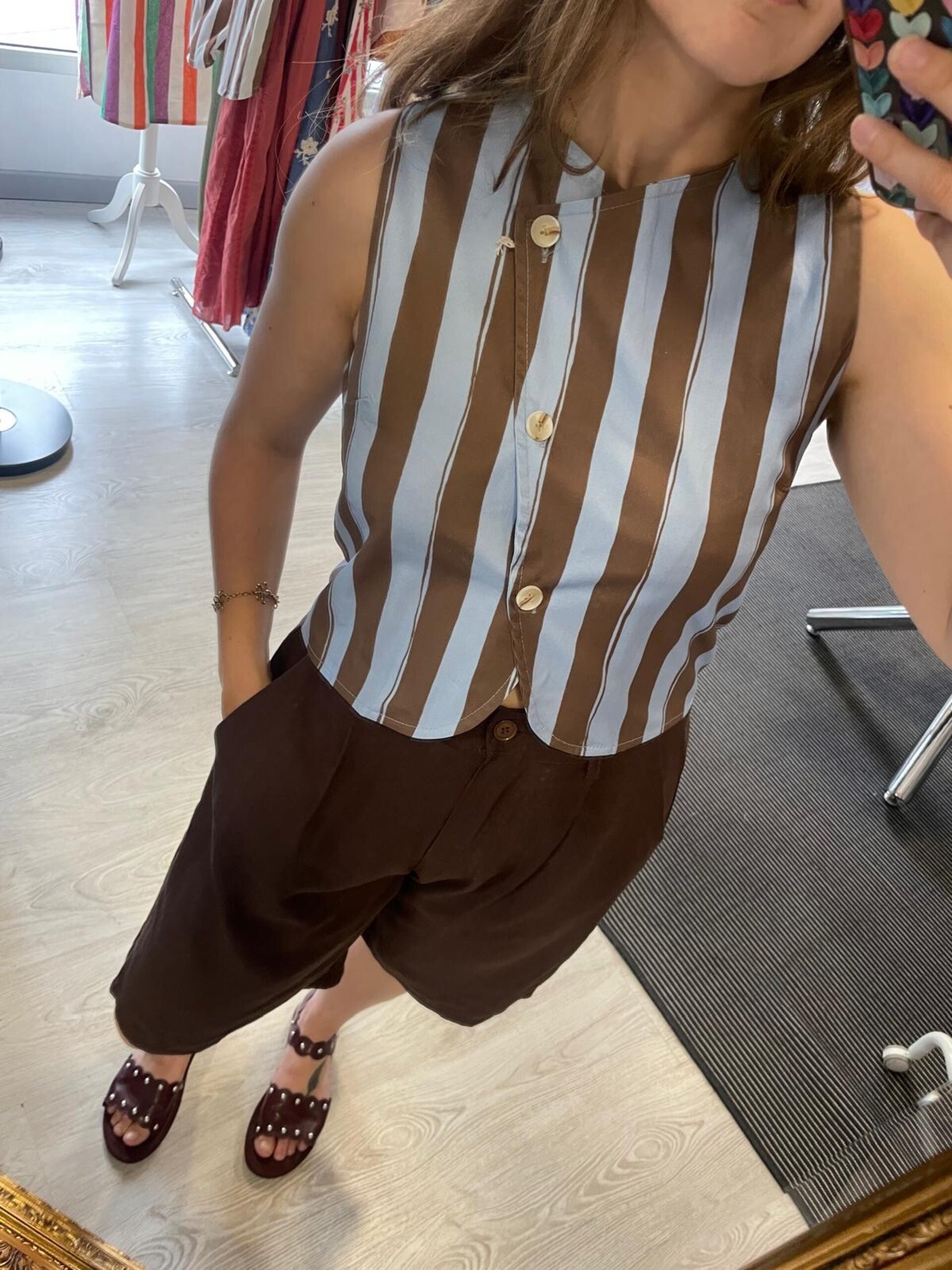 Bermudas Antía - 4