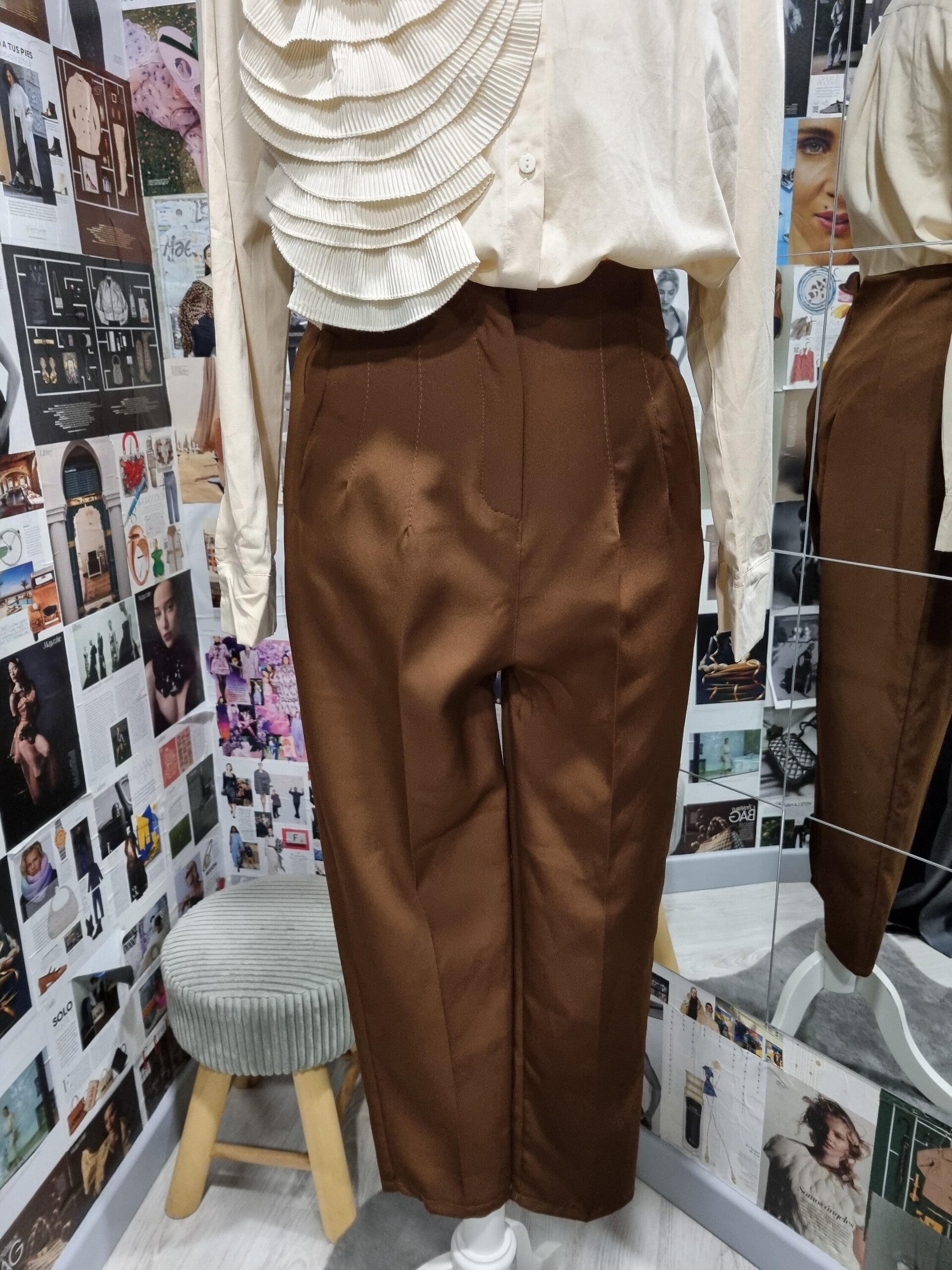 Pantalón chocolate - 2