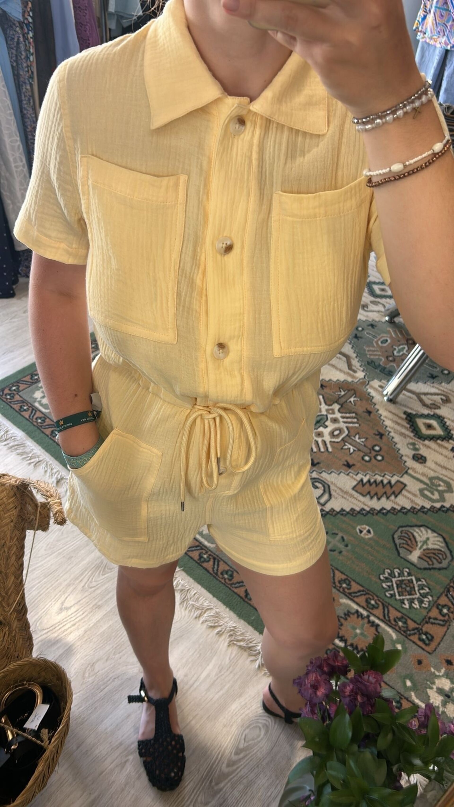 Mono Yellow - 1