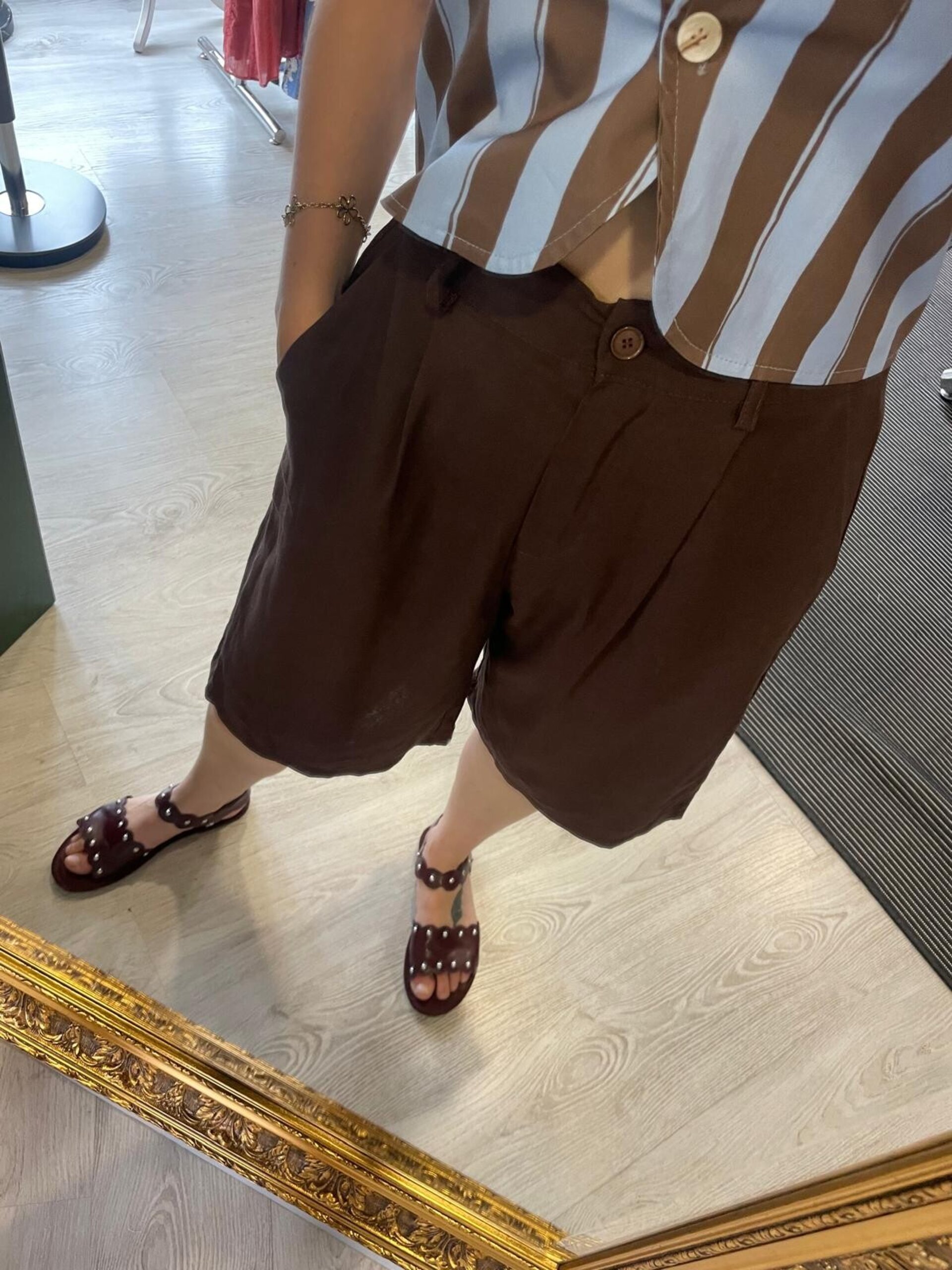 Bermudas Antía - 1